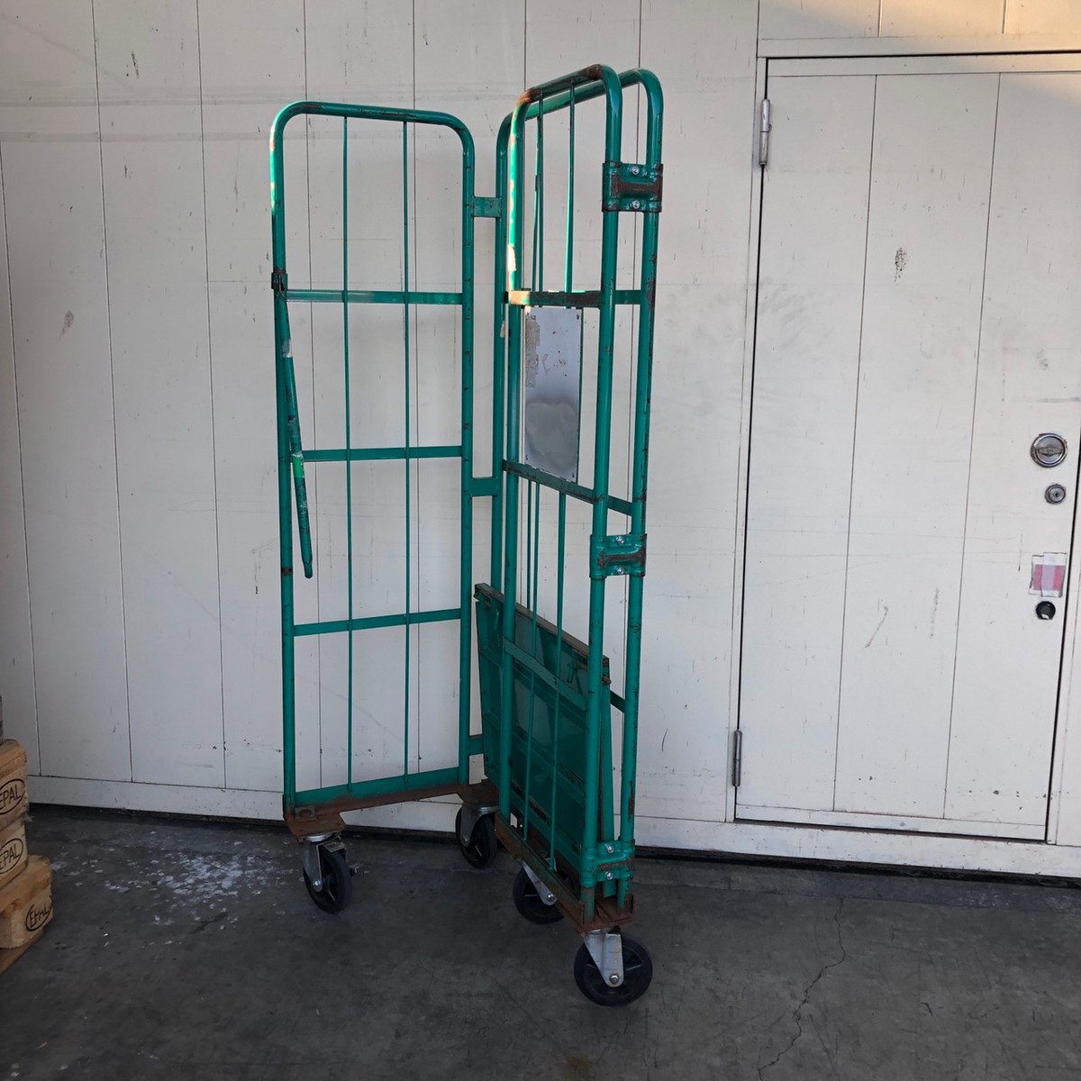 AAB200929-001 | カゴ台車本体 | 中古でマテハン - 物流機器の
